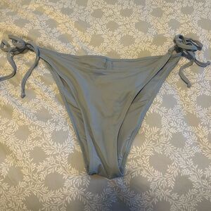 SKIMS extra large blue bikini bottom. Excellent used condition.